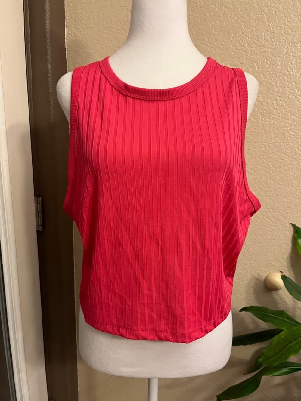 H&M Ribbed Sleeveless Tank Top - Hot Pink